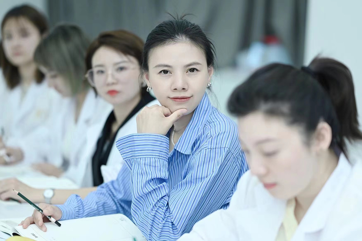 PCL纹绣商学院第79期全科弟子班学员风采