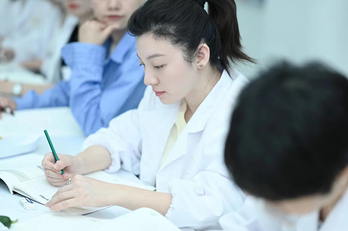 PCL纹绣商学院第79期全科弟子班学员风采